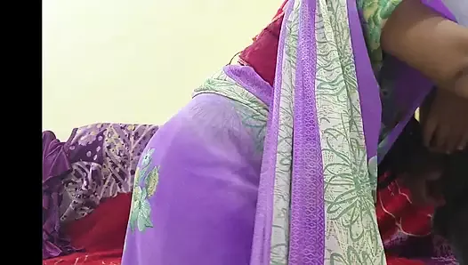Une indienne ashu baise très fort avec un son clair