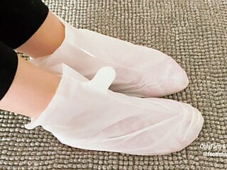 FetishEdition - Beauty Care Socks with creamy inside - footfetishfashion