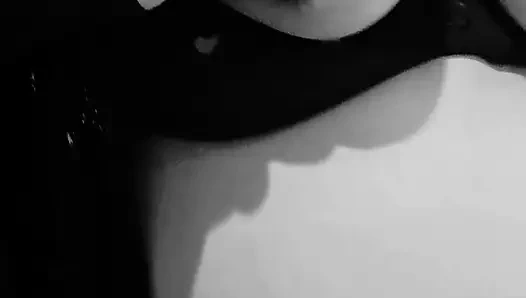 Swati bhabhi memerah susu dengan kisah nyata hindi