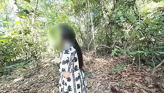 Thai girl walks and brags about peeing pain in the forest, but pushes to masturbate Thai Voice