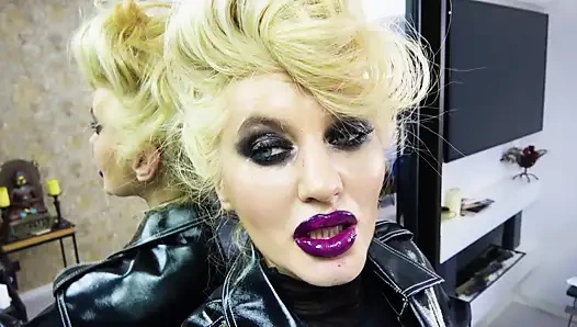 Tedavi edildin mi? ( külotlu çorap bağımlılığı)