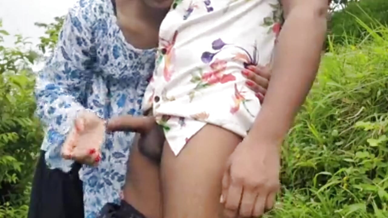 Desi dorfmädchen sex im freien mit freund