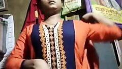 Hindoe ladkiya selfie banate tint borsten desi hindoe ladki