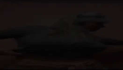 Lass uns sich bereit fürs bett machen, ich dachte, wir könnten kuscheln oder vielleicht etwas mehr .. Was denkst du? Dm mich ..