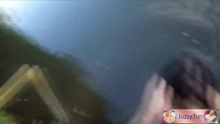 Ho trovato una sirena sul lago e ha succhiato