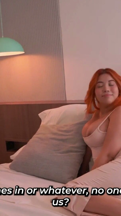 巨乳继母终于实现了看到继子鸡巴的幻想！ | 短片 1