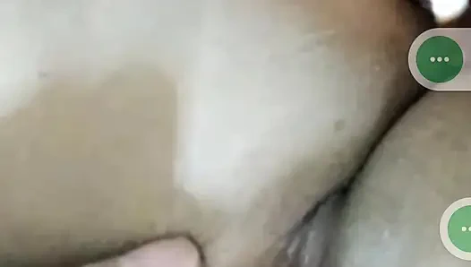 Jede nacht machen wir für unseren befriedigten video-sexanruf