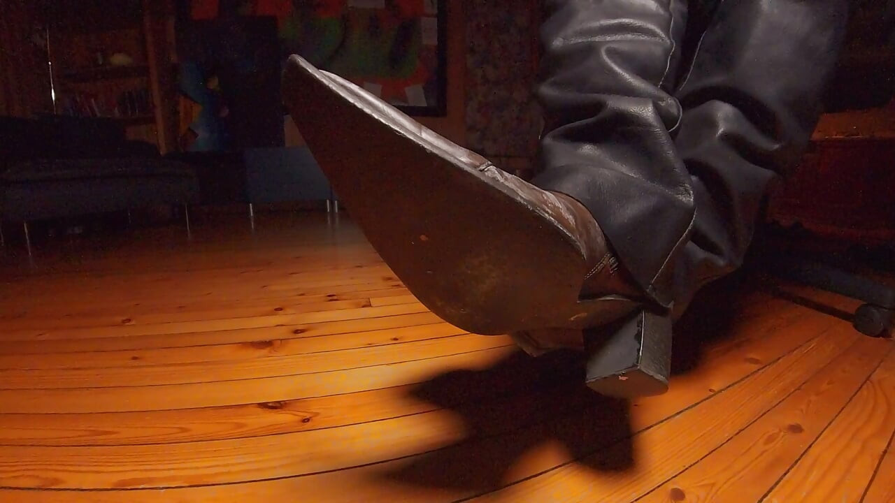 Leather Asmr