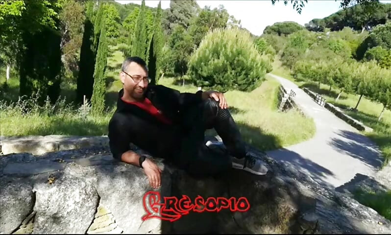 Gresopio Showing Off His Feet 3