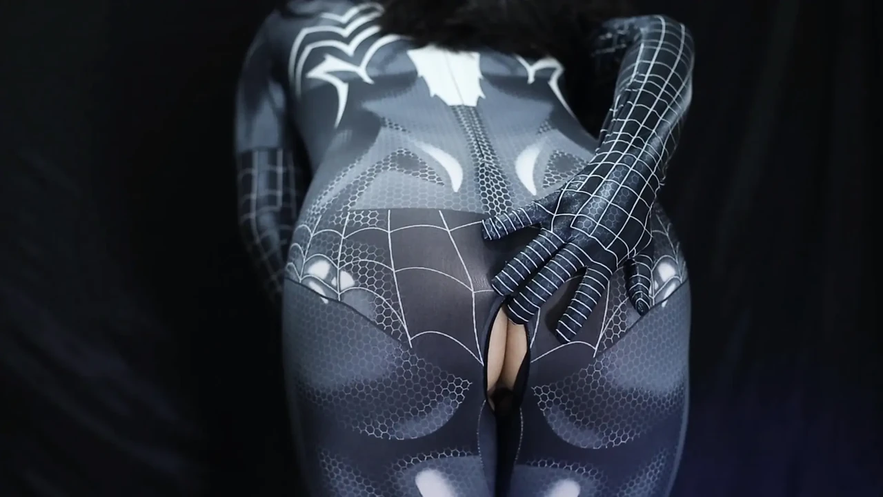 Spider-man's Cosplayer Is Going To Be A Villain, And His Pussy Is Really Wet Bokep Indo Viral