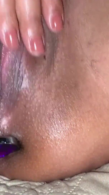 Unvergesslicher moment aus "KHALESSI 69 Nahaufnahme enges muschispiel und Große kitzler-masturbation"