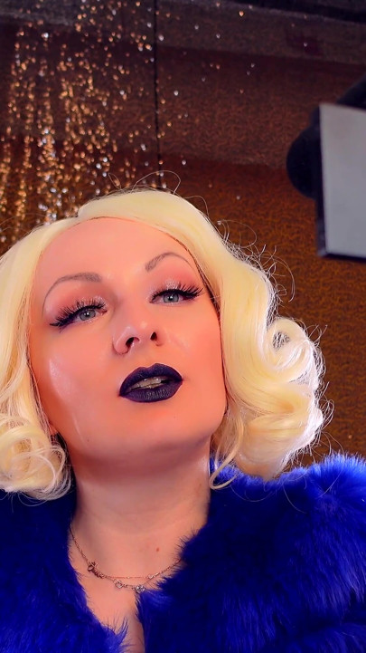 Medical nitrile white nurse gloves and fur with dark lipstick - Blonde ASMR