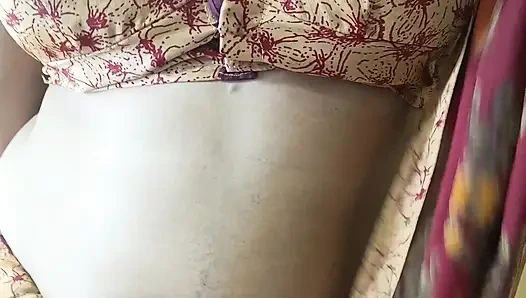 Неверная домохозяйка сари в рыжем цвете 1