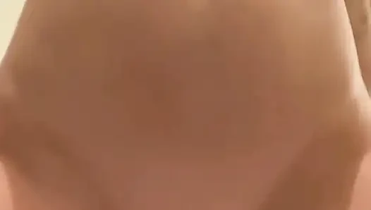 Sasha will dich zum kommen bringen, während du sie beim masturbieren beobachte