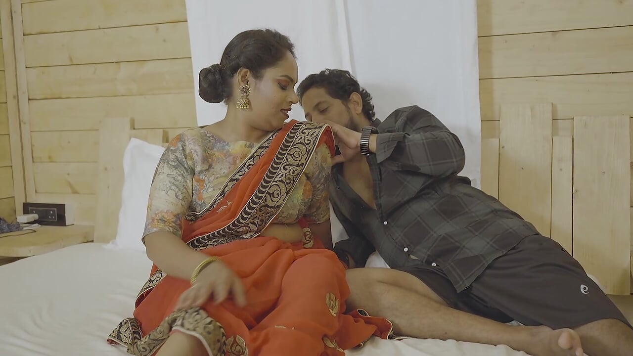 UM SEXO HARDCORE COM PADOSHI BHABI