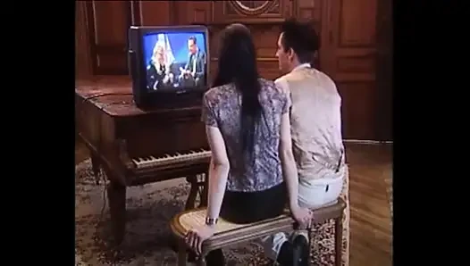 Pesta seks dildo eropa dan kencing!