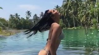 Padma Laskshmi wet in bikini, short clip