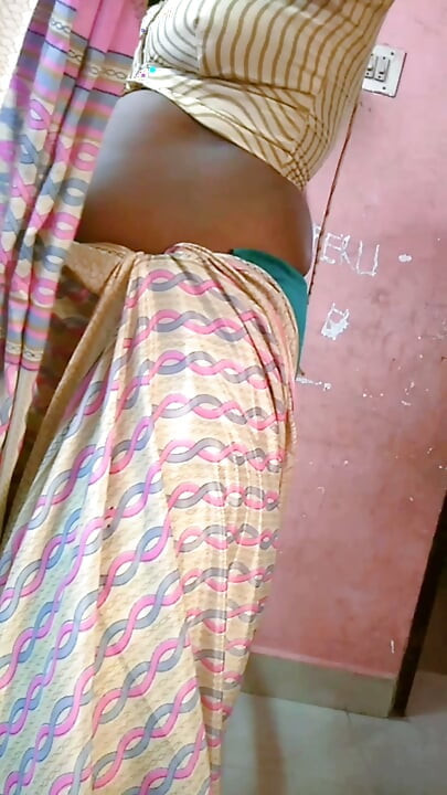Desi Tamil Naughty Wife Renu Petticoat Blouse Saree Tease for Hubby's Friend! Indianhotwifex