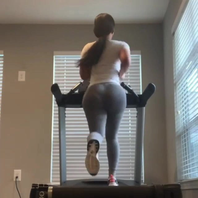 Treadmill jiggle clapp