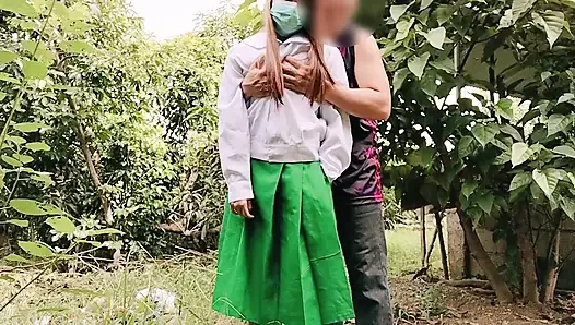 18+ YEAR OLD DEFLORATION BY LUCKY TRIKE DRIVER