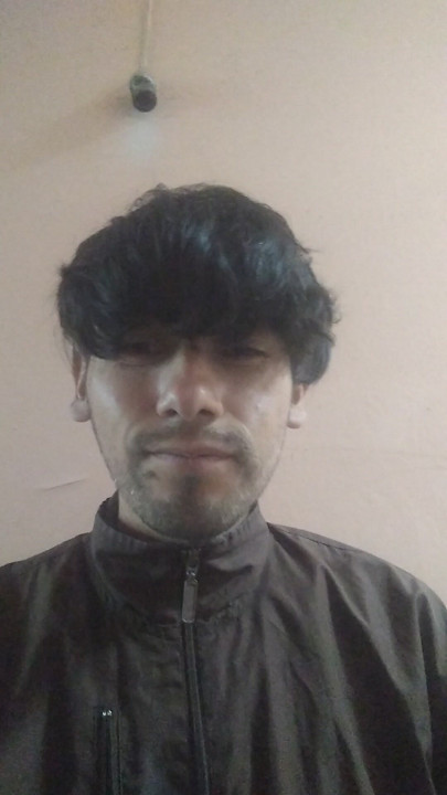 Ladies, what do you think of my hairstyle? Do you look good or do you recommend another type of hairstyle?