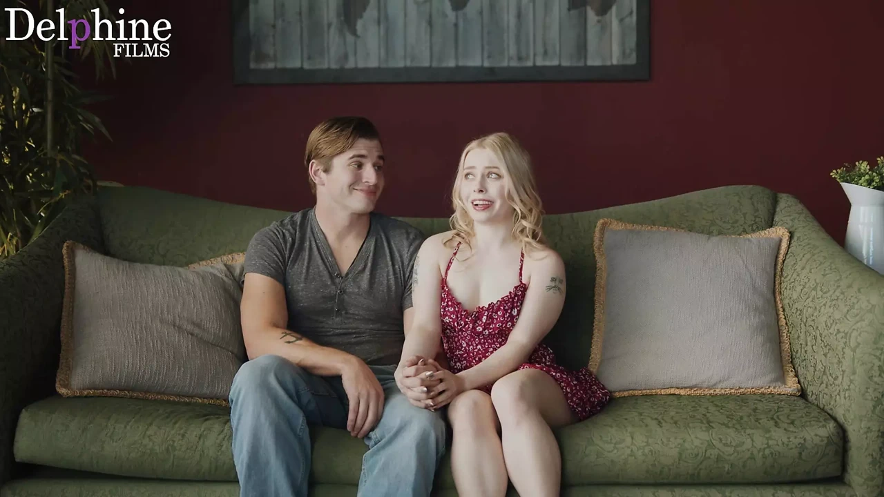 Haley Spades和她在飞机上认识的陌生人做爱