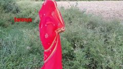 Sona Bhabhi baise sa chatte en levrette en plein air - fille du village