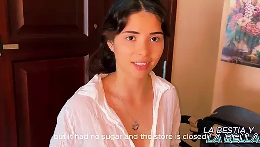 Сосед трахает меня на кухне, пока я прошу у него чашку сахара.