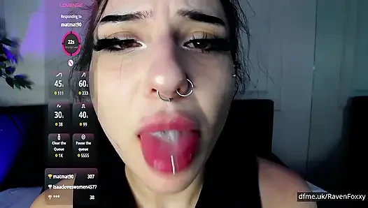 RavenFoxsy с таким сладким лицом, и шаловливые энергетические мужчины жаждут