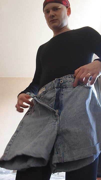 Showing my tiny and ass