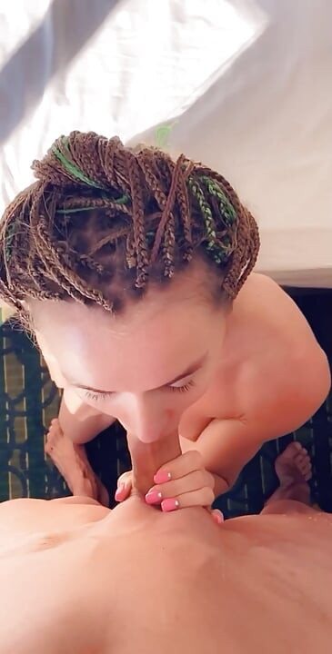 Cutie woke up with a thick cock in her throat