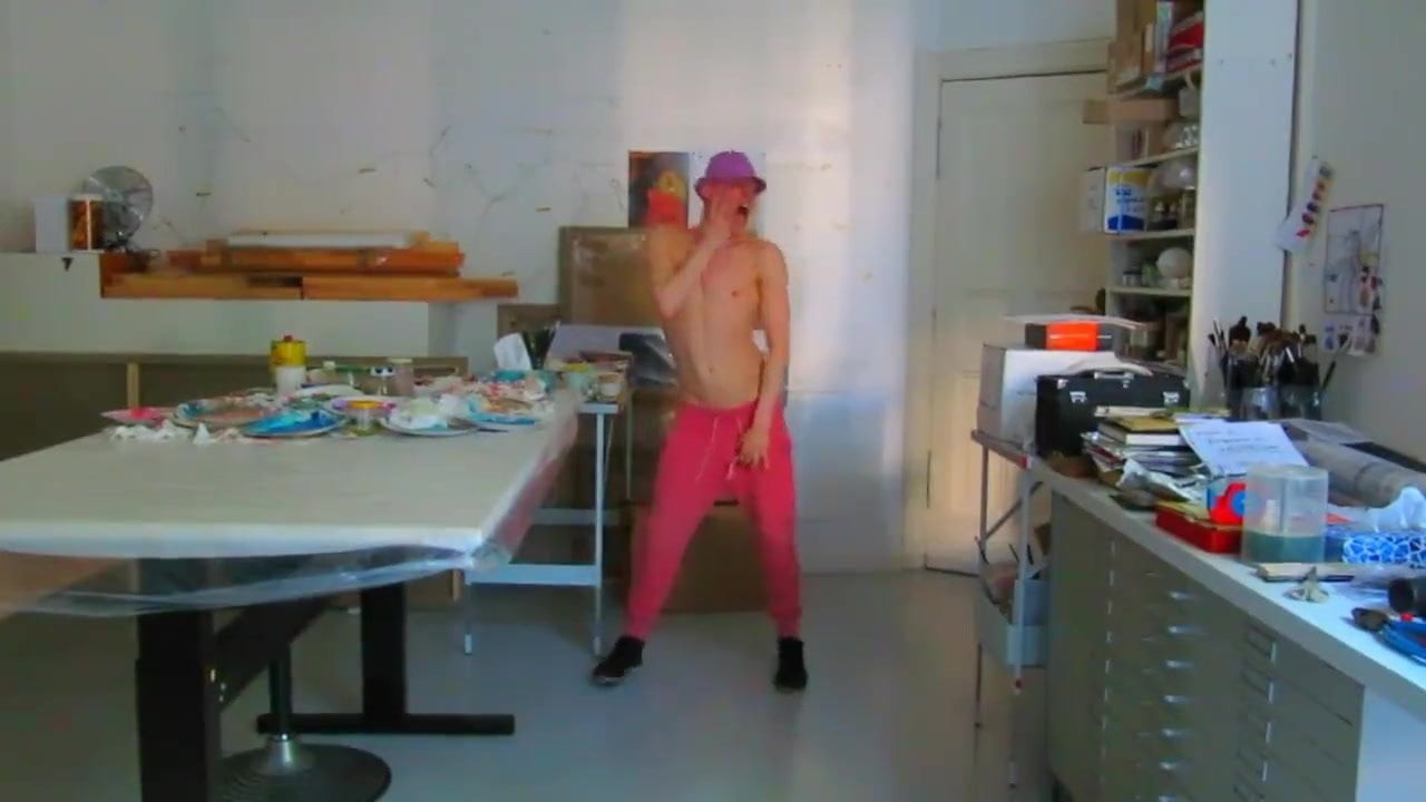 TWINK IS ALWAYS HUNGRY FOR RAW COCK