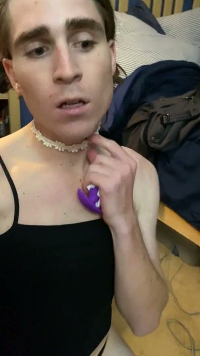 Sissy Jen (jenp5088) Sucking like a Whore | Clip 2