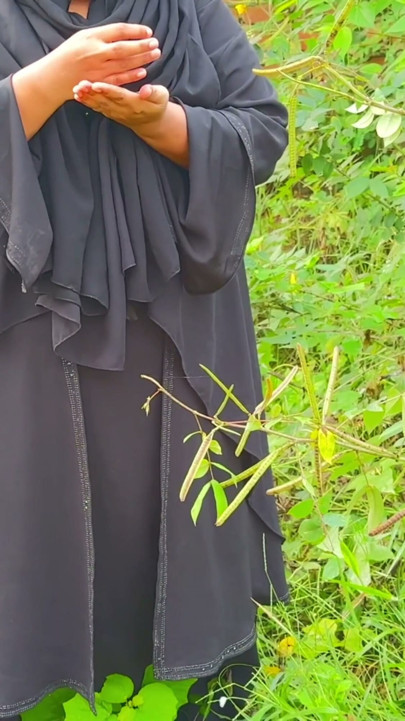 Teen (18+) Muslim Hijab girl from jungle - Outdoor Sex | Clip 1