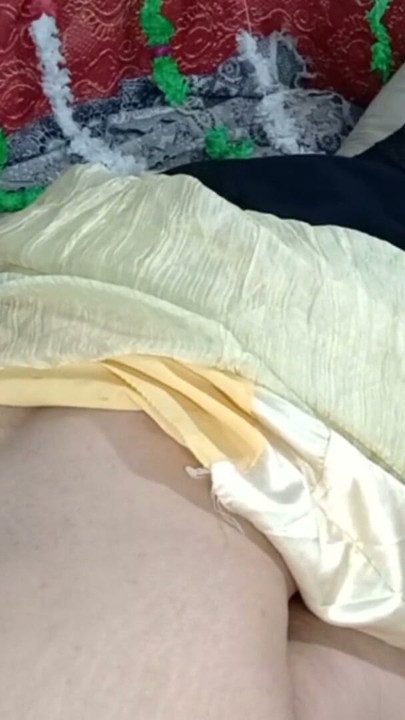 honeymoon bride fucked analhole with black dildo for open her analhole for anal sex | Clip 1