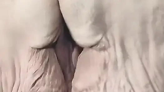 O büyük şişman göte tokat atıyorum üvey baba çok yaramaz bir kız oldum
