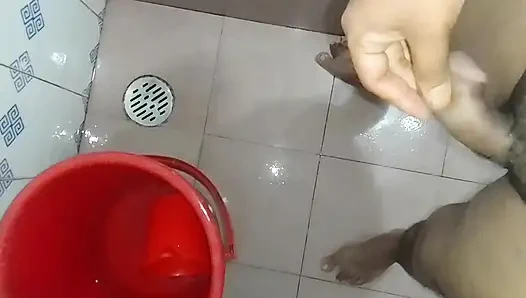 Mastürbasyon yapmaya çalışıyorum ama penisim bugün cevap değil