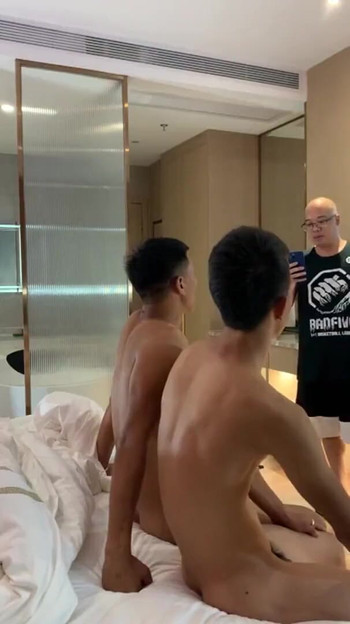 来自“亚洲 twink 性爱酒店第五部分”的惊险时刻