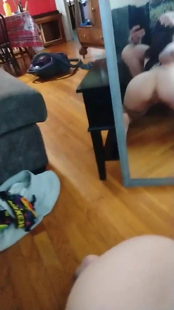 Mirrorslut