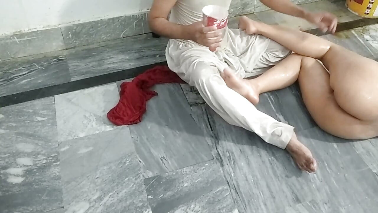 Dwoje dorosłych Hindusów zamienia zwykłe spotkanie w nieoczekiwane doświadczenie (18+)