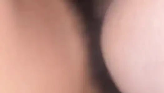 Rekaman seks istri semok kulit putih dientot gaya doggy