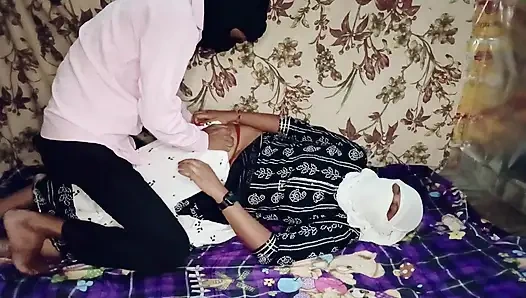 Ruft das junge mädchen der freundin nach hause und fickt sie hart