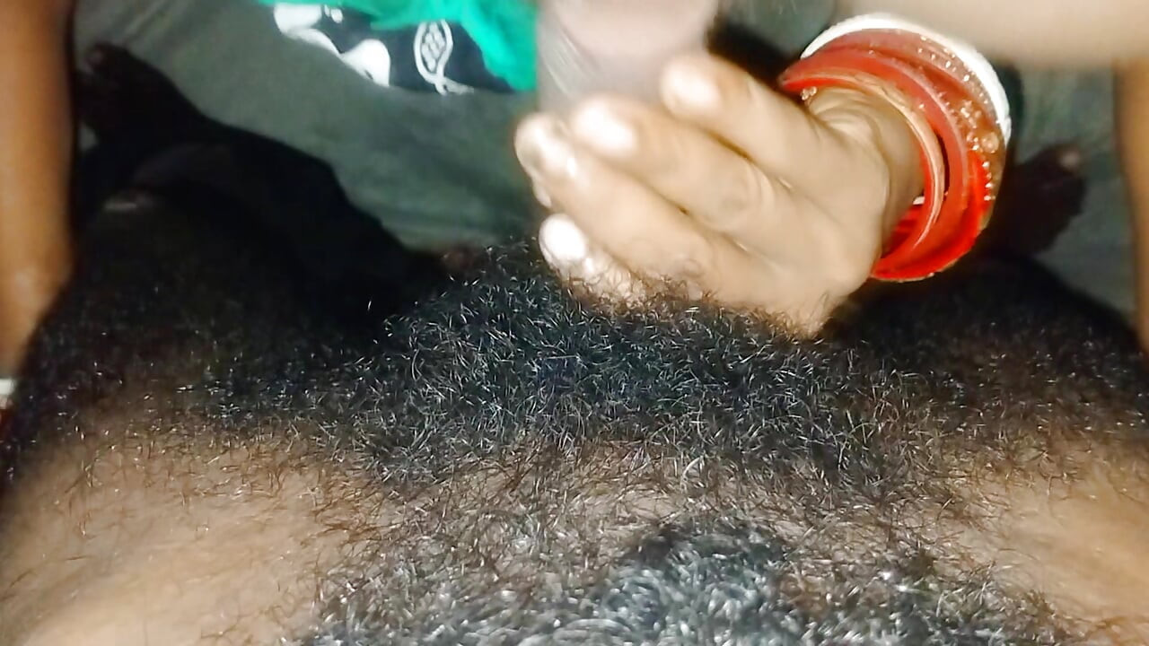 माझी बायको नाईट हँडजॉब आणि माझ्या काळ्या डिकवर स्वार