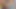 Brünettes Teen masturbiert im Freien
