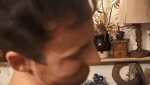 Kızıl saçlı orta yaşlı seksi kadın komşuyla iyi sikişiyor