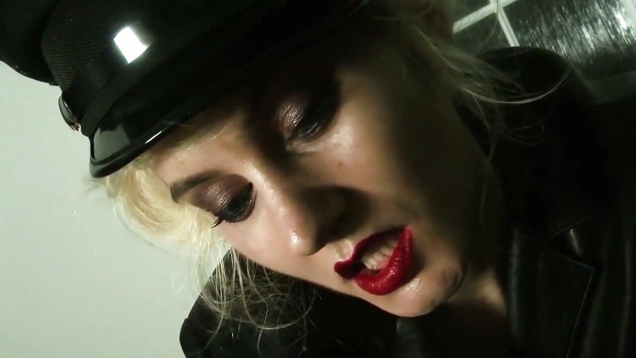 Pornstart Leather Domination