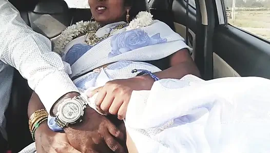 Hintli kadın arabada seks yapıyor Telugu bhabi araba uzun süre üvey oğluyla sikişiyor