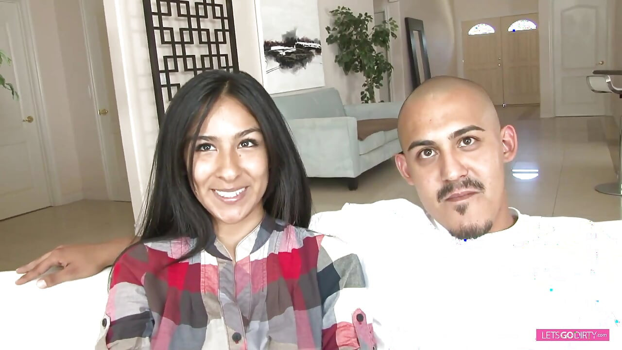 Латина любит первый трах перед камерой