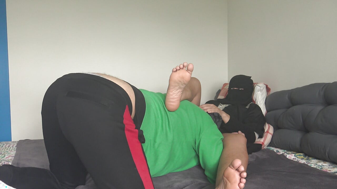 70 Year Old Indian Muslim Granny Lets Me Lick Her Pussy