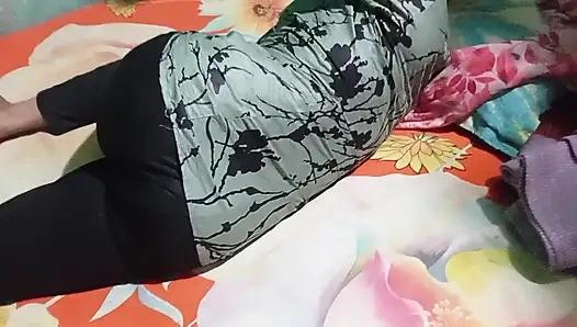 Istri seksi muslim yang cantik lagi asik ngentot